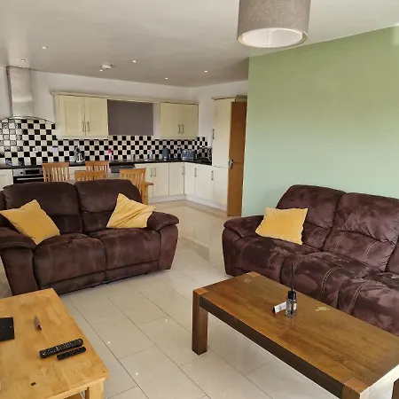Luxury Hawthorns Апартаменты Слайго